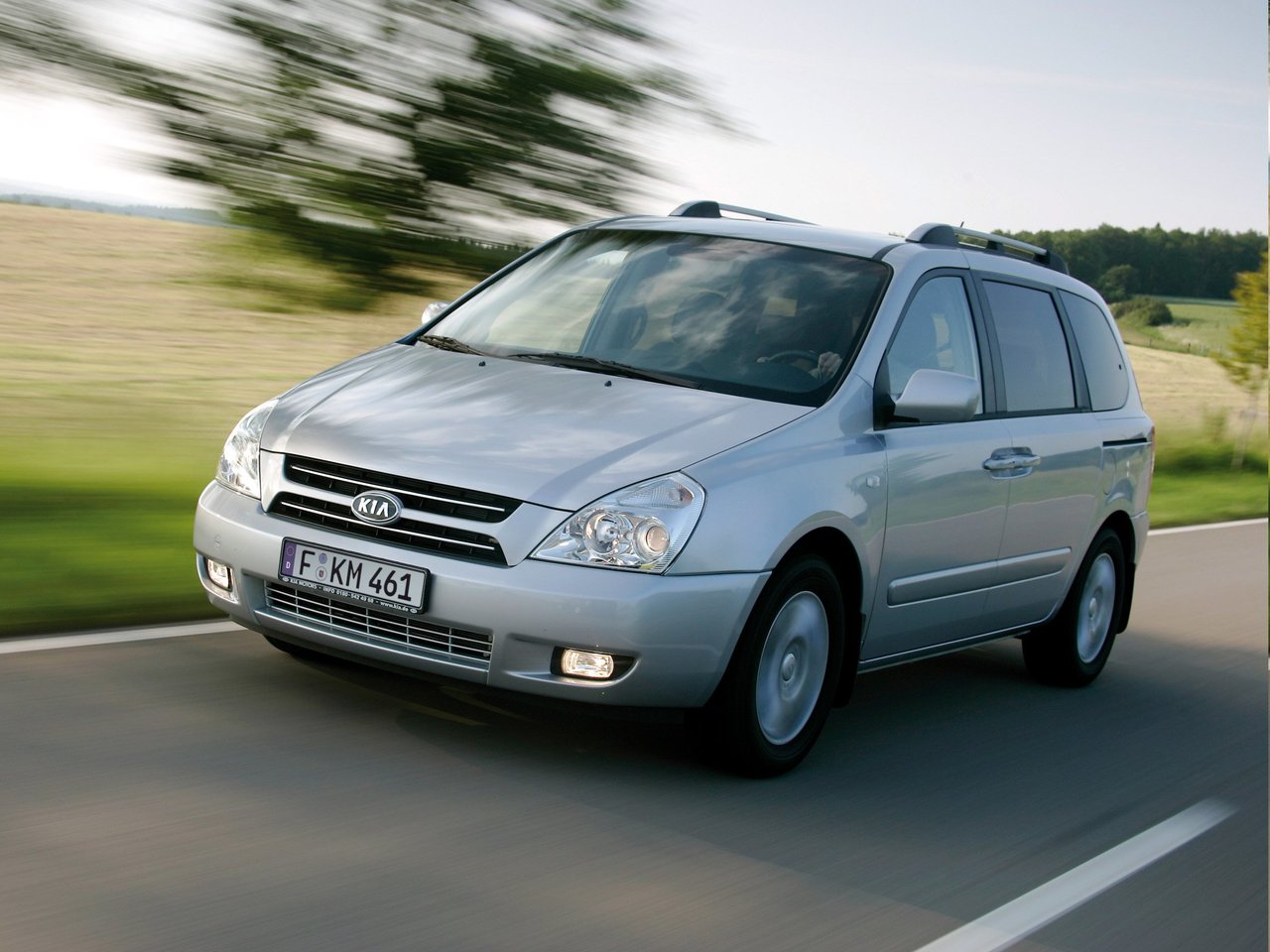 Kia Carnival II 2006 2014 минивэн бензин передний 2.7